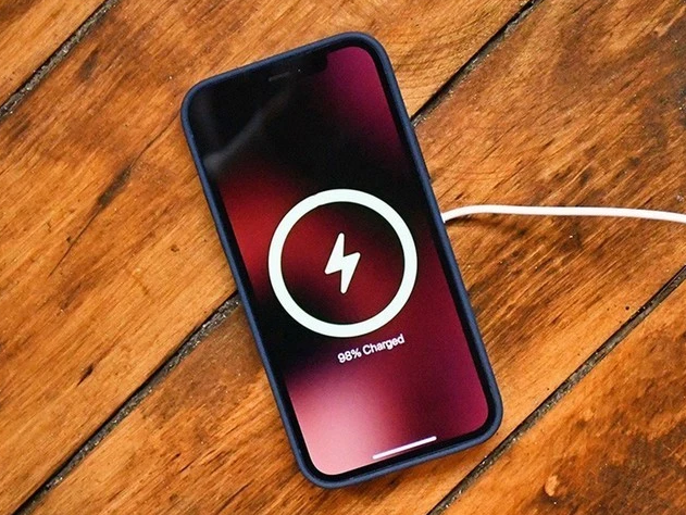 宜川苹果手机维修分享iPhone 12可以随便充电吗 